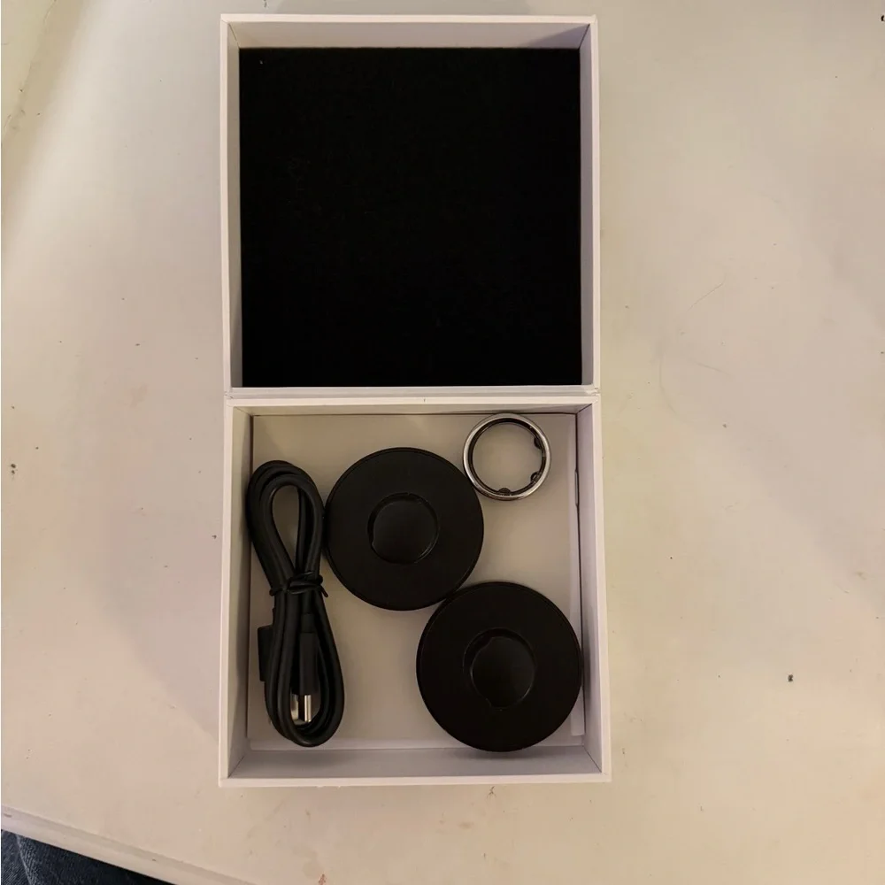 Oura Silver Smart Ring